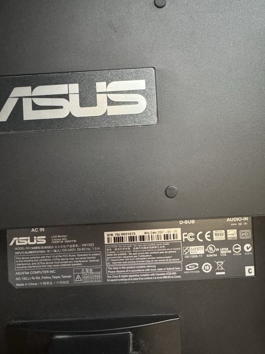 Monitor ASUS 19” cali ekran