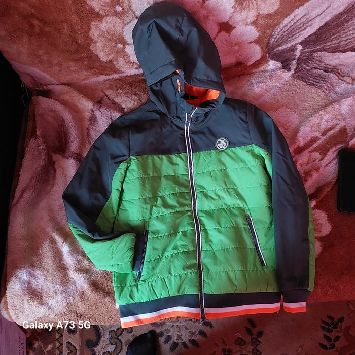 Дитяча куртка осінь/весна.Нова