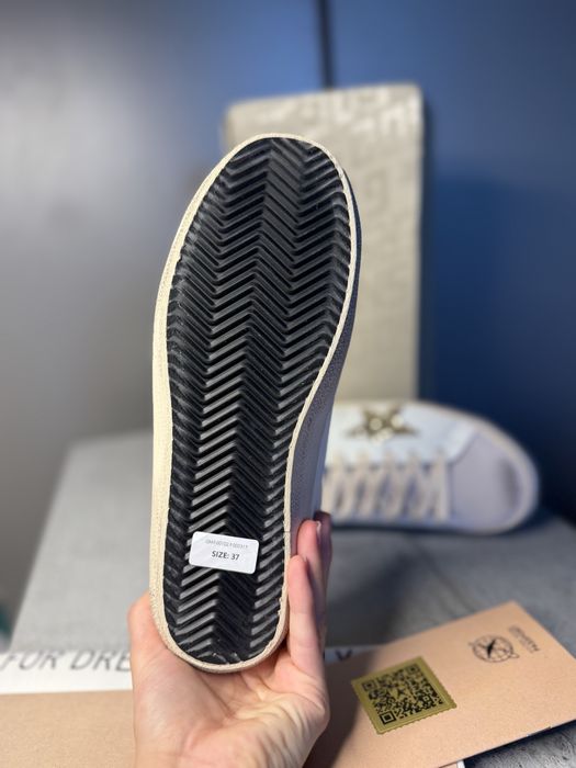 Кеди кросівки голден гуз golden goose gg кроссовки гуси со звездой женские с потертостями