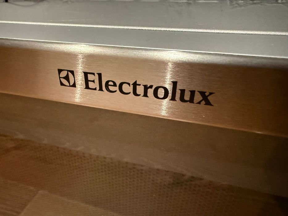 Mikrofala Grill Electrolux EMS20405X