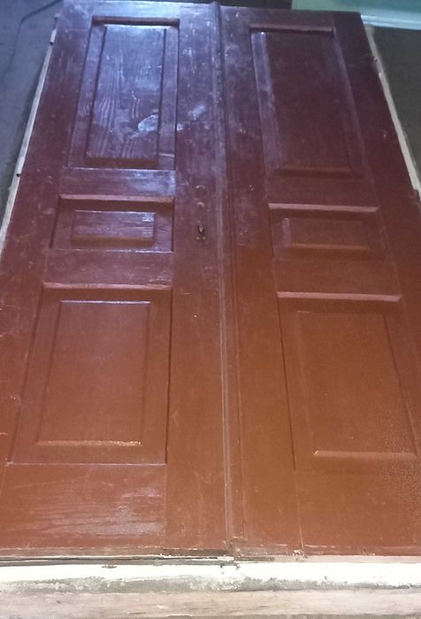 Прадам двері деревяні