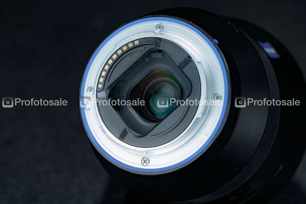 Об'єктив Carl Zeiss Batis 18mm f/2.8 Sonnar T* (для Sony)