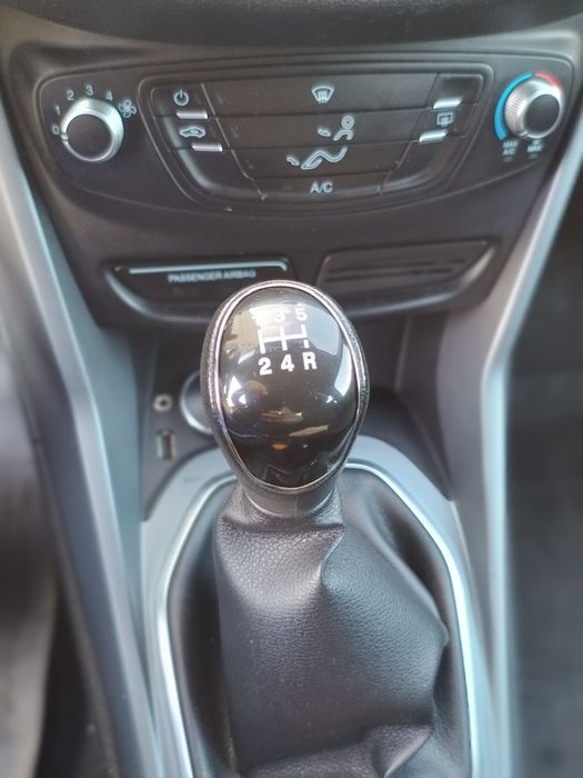 Терміново продам Ford B MAX 2013 року.