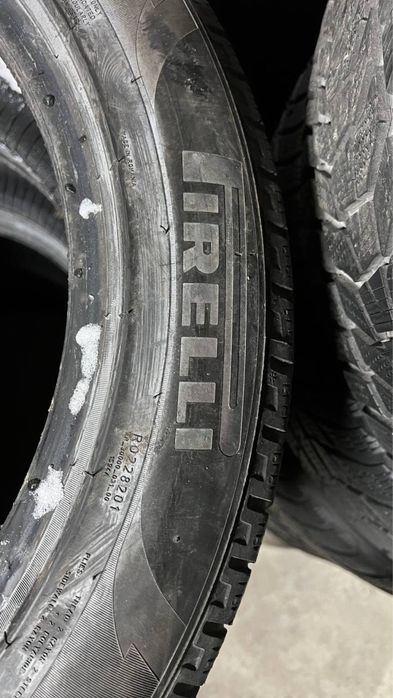 Комплект зимової гуми 255/50/19  Pirelli 2022 року