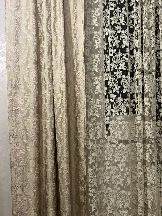 Тюль и штора пошитые в хорошем состоянии