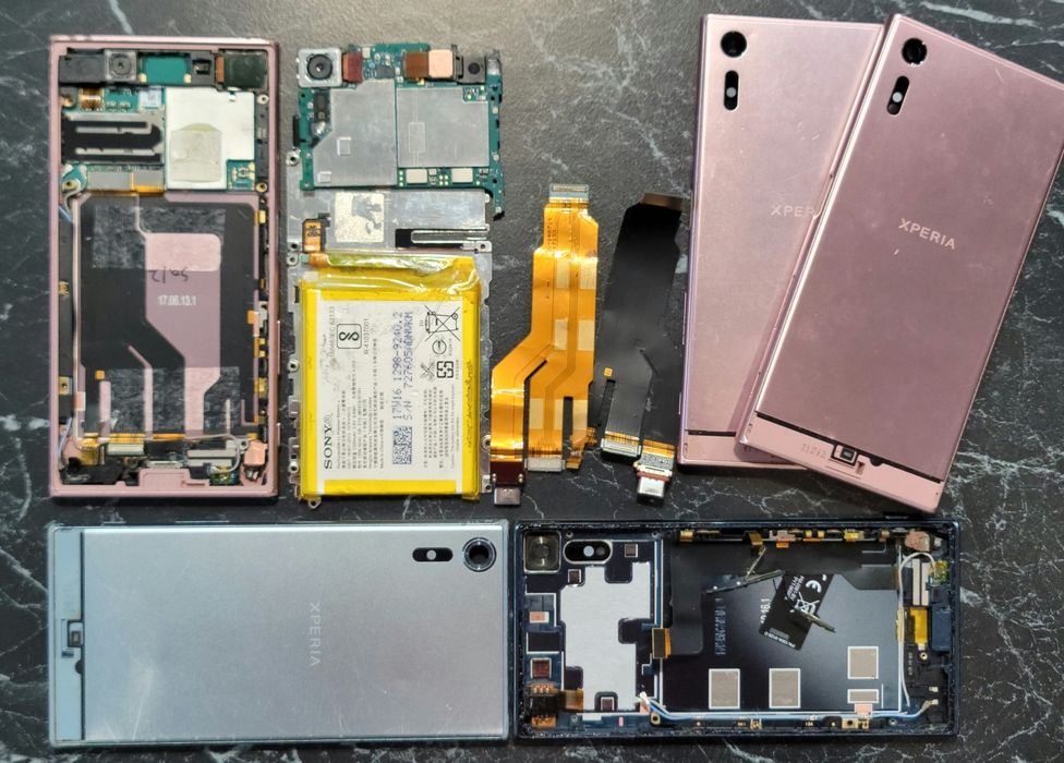 Запчастини до телефонів Sony Xperia