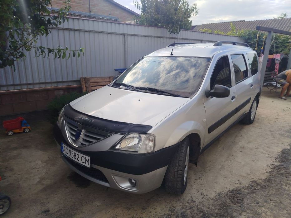 Продам машину DACIA LOGAN