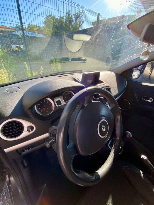 Renault Clio 1.2 | 2011 | R$ 4.500