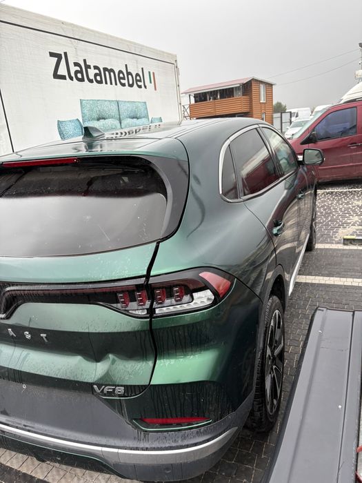 Vinfas VF8 2023 електроавтомобіль