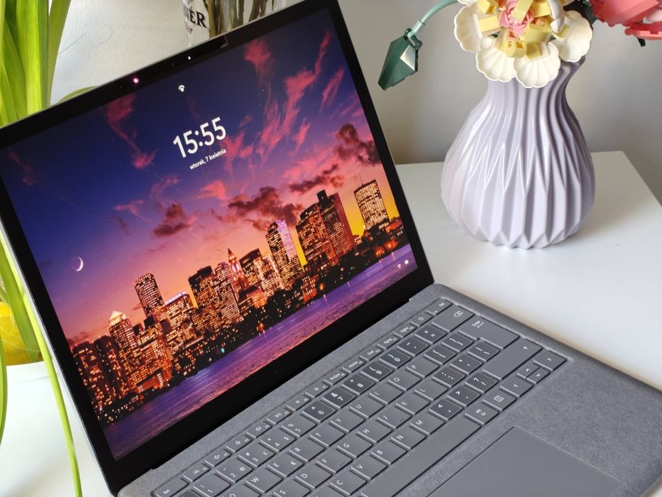 Microsoft surface laptop 5