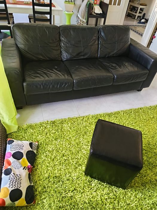 Sofá em pele IKEA