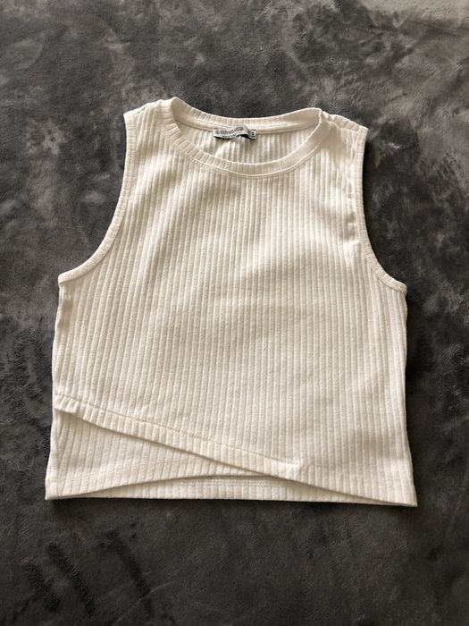 Топ молочний М Stradivarius
