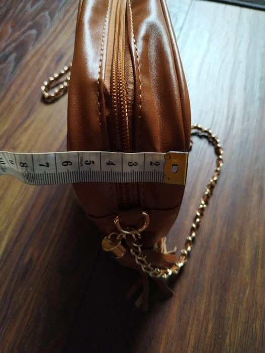 Torebka listonoszka pikowana brązowa