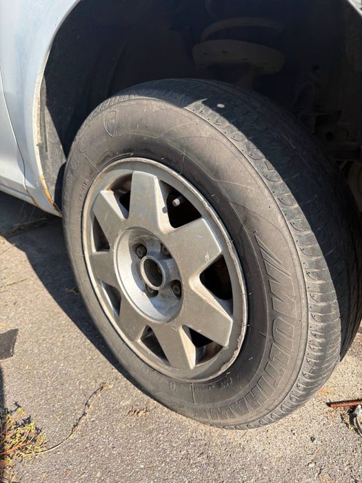 Поворотний кулак передній правий (цапфа, ступиця) Opel Corsa D 2010 б/в