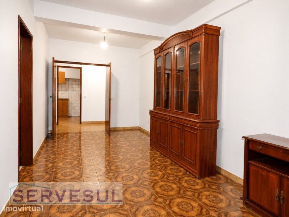 Apartamento de 4 quartos, localizado no centro da vila de Messines,...
