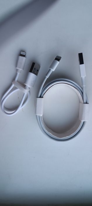 Шнуры для зарядки телефона на магнитах.