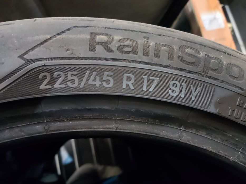Продам резину R17 225/45