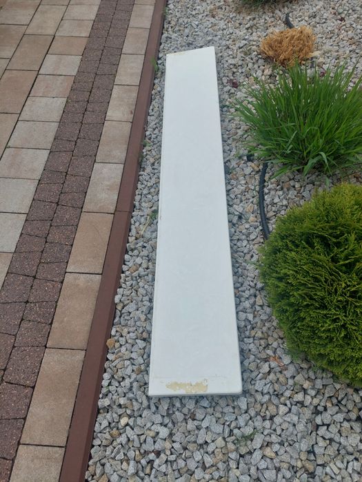 Parapet z konglomeratu