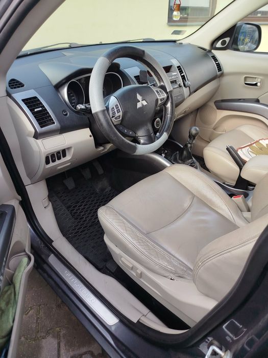 Outlander Mitsubishi