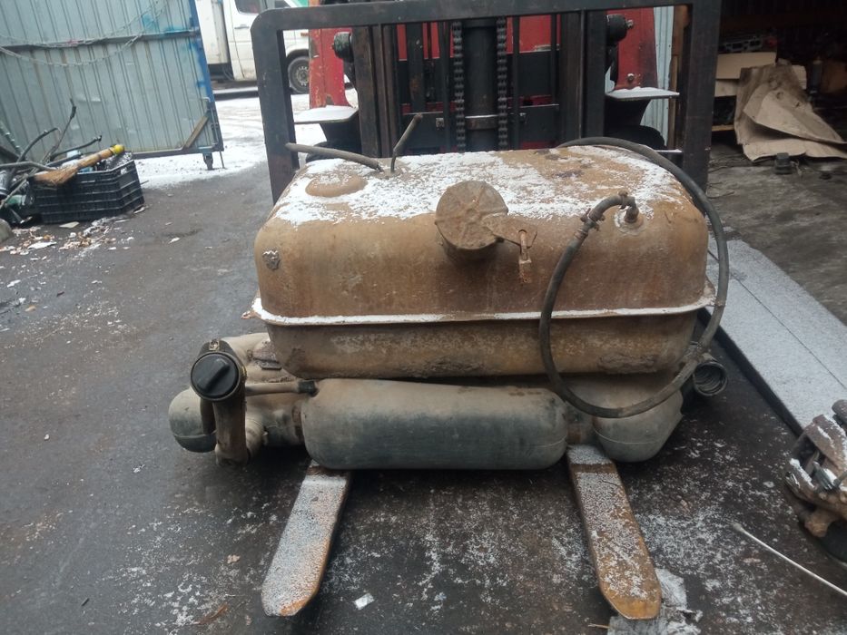 Бак 200 литров Мерседес РЕКС, Варио бортовой на раму под будку