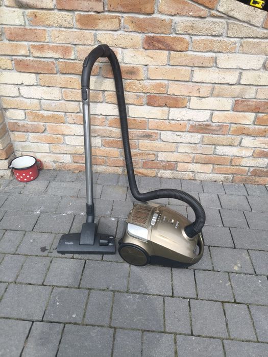 odkurzacz Amica 1500W