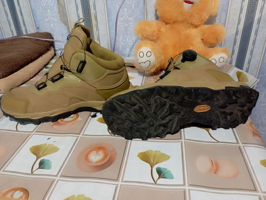 Продам Берцы новые