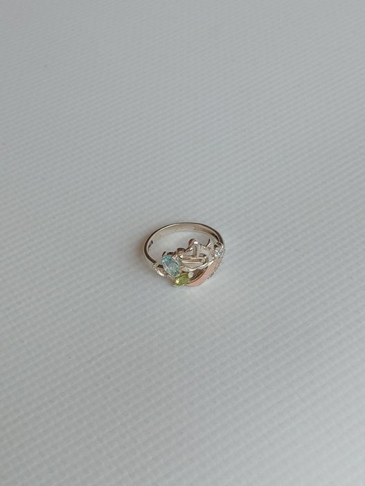 Каблучка зі срібла 925 та з природнім каменем топаз,гранат та  з фіані