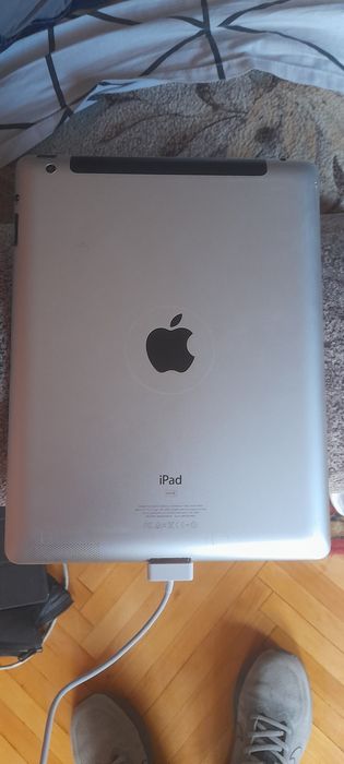 ipad 3 64gb працює