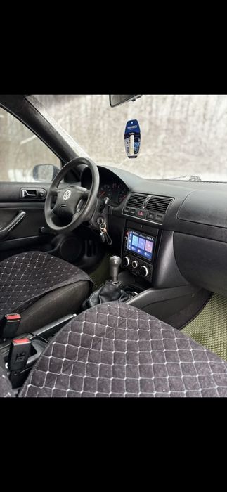 Vendo Golf 1.6 ano 2001