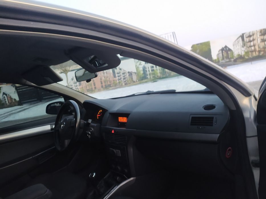 Продам Opel Astra H