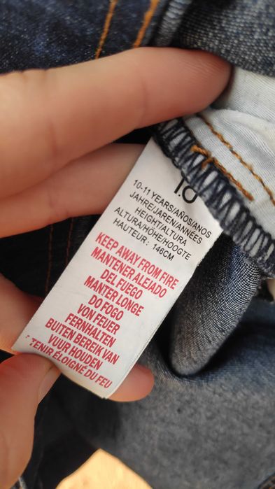 Джинсовий одяг на дівчинку, спідниця, сарафан, жилетка, штани, туніка