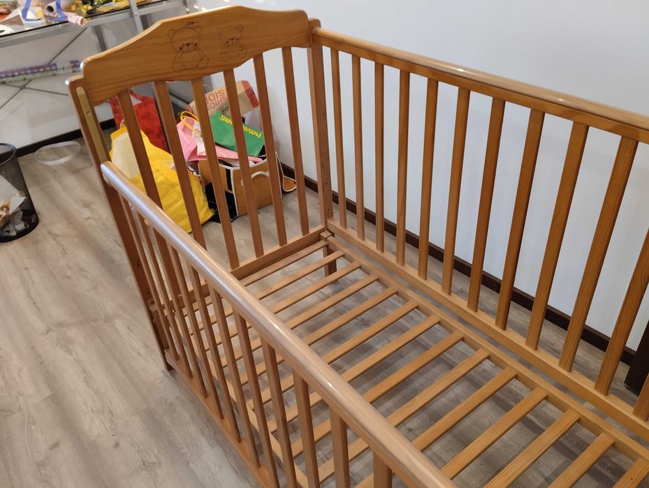 Cama bebé madeira com colchão