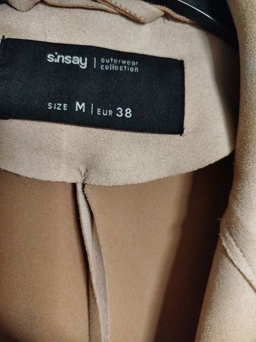 Zamszowy płaszcz damski Sinsay rozmiar M