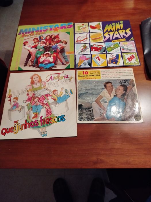 Cassetes e Discos Vinil