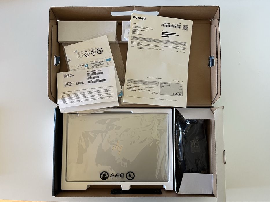 Laptop HP Envy 15-ep0013np