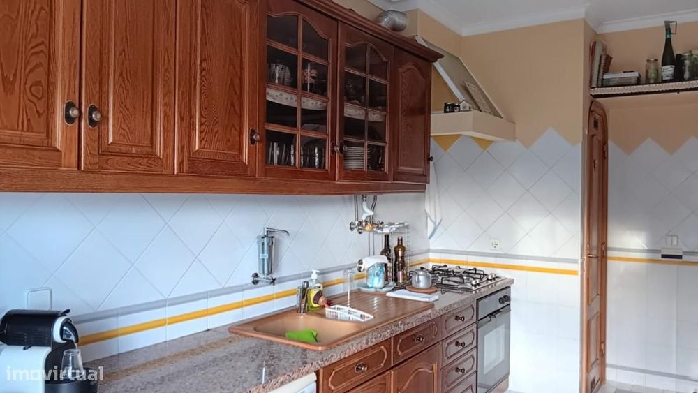 Quarto - localizado em Lisbon