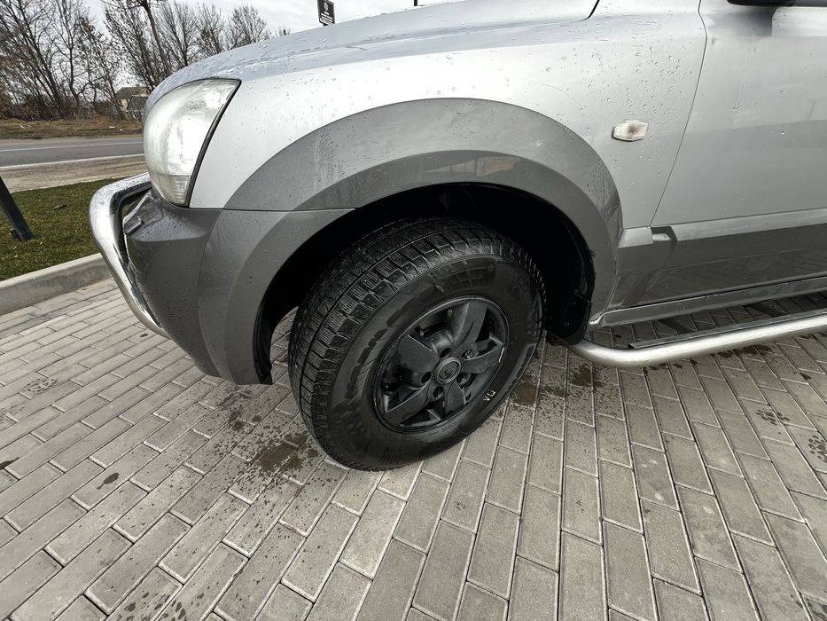 Автомобіль Kia Sorento 2.5 2006 рік. Повністю все обслужене. Не гнила