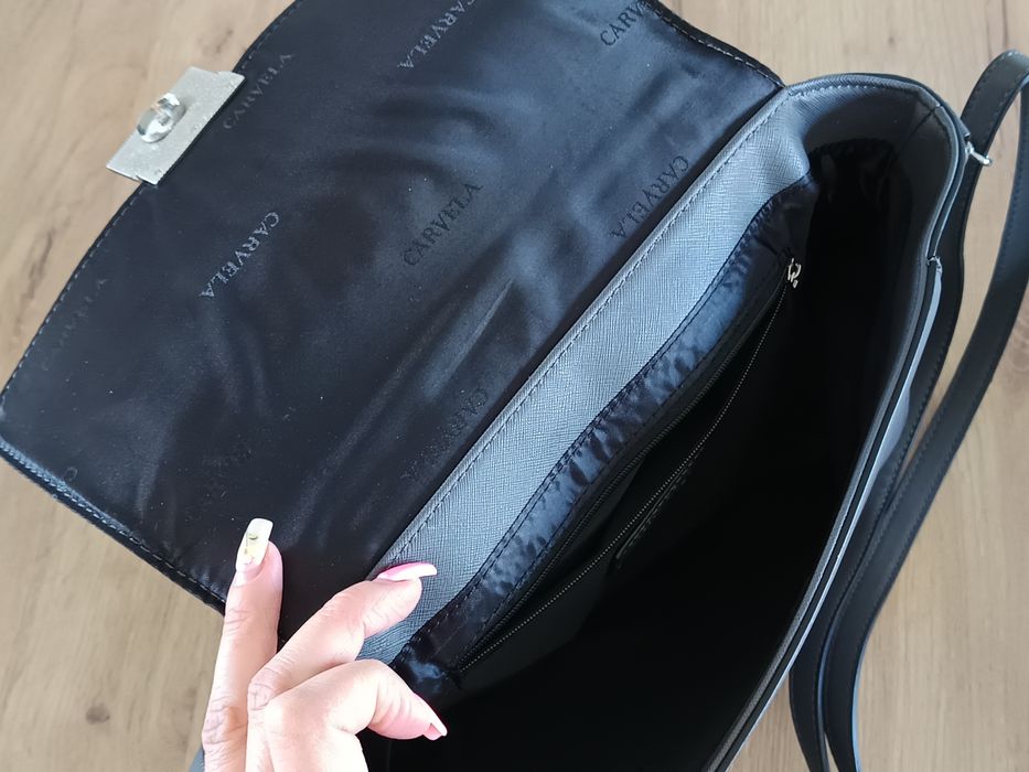 Torebka damska Carvela średnia