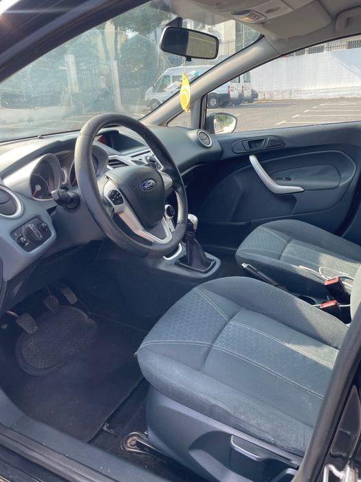 Carro Ford fiesta