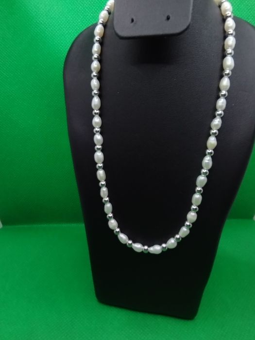 Kolia z pereł hodowlanych, srebrne kółeczki, próba 925, długość 42-45