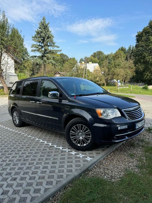 Chrysler Town & Country 2014 Chrysler Town and Country