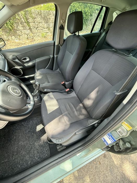 Renault Clio — fotografia 7