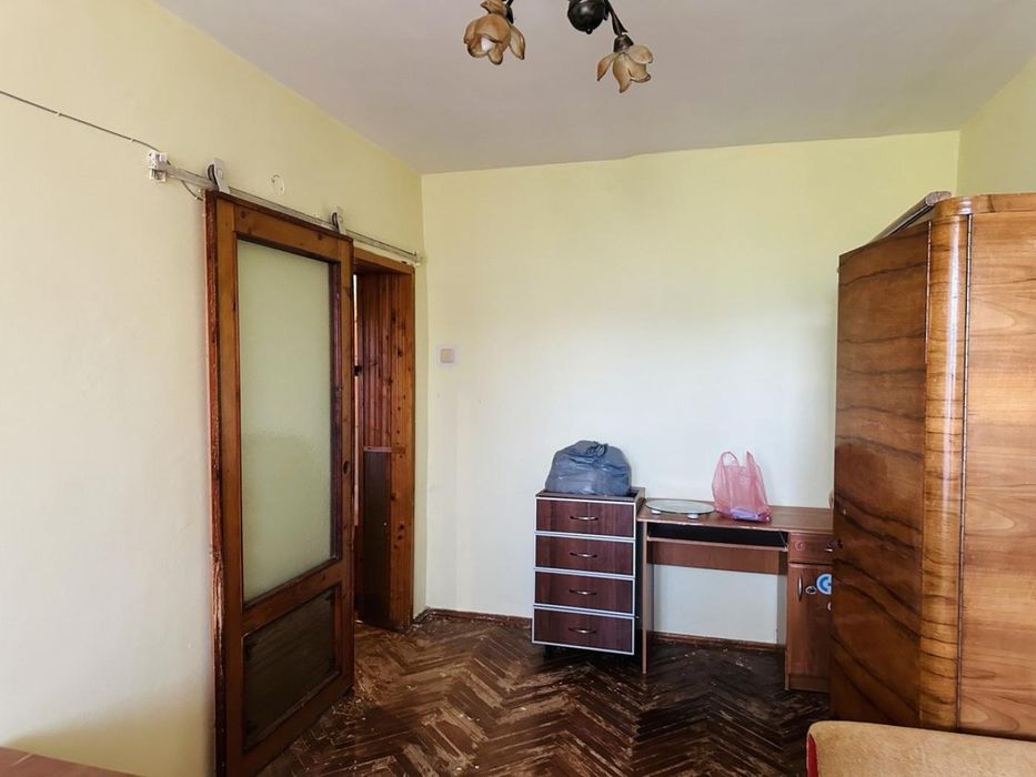 Продається 2 кімнатна квартира у м. Хуст