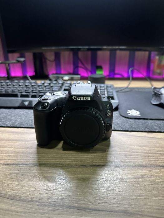 Canon EOS 200d com lentes