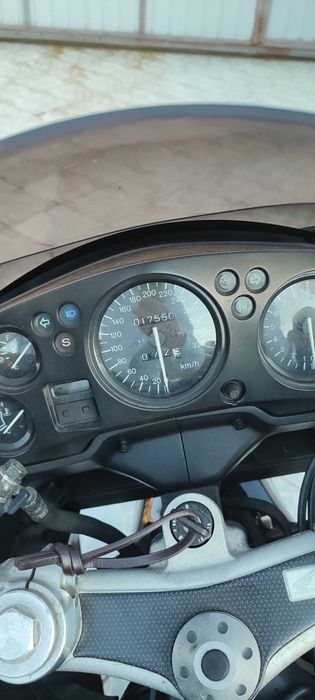 Honda CBR 1100 XX superblackbird