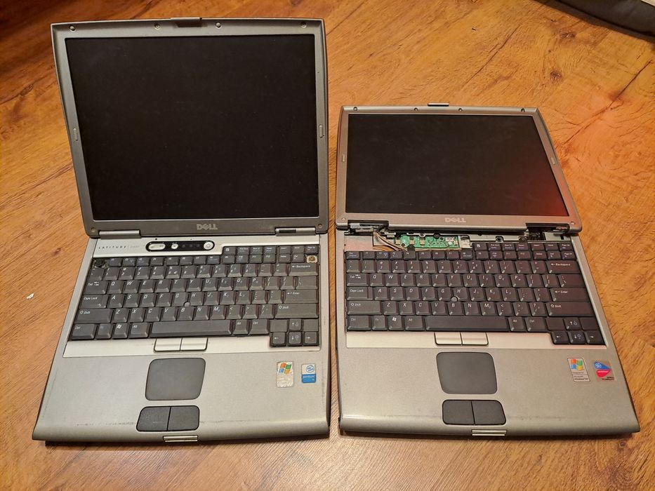 Dell D600 - 2 egzemplarze - na części