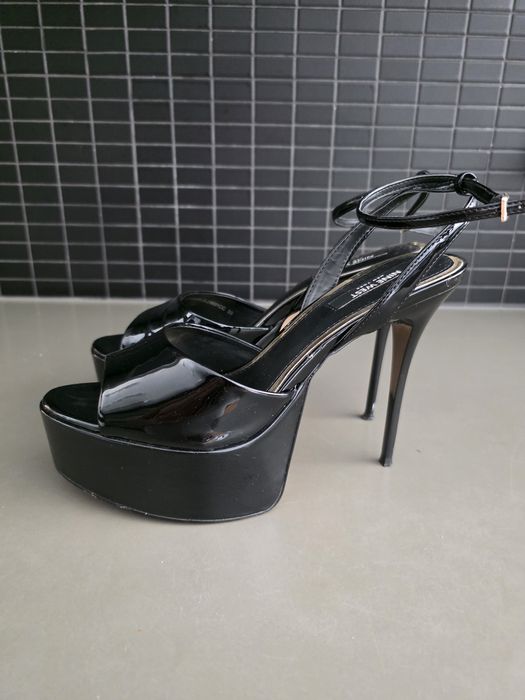Szpilki na platformie Nine West, rozmiar 39