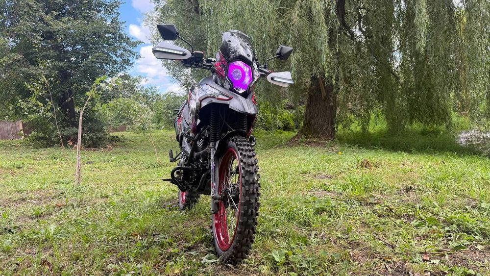 Продам мотоцикл Loncin 200