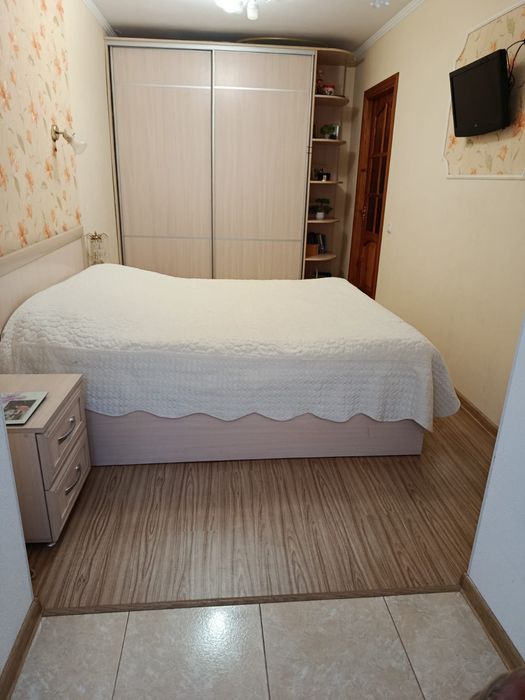 Двох кімнатна квартира на Ставиській, 65.