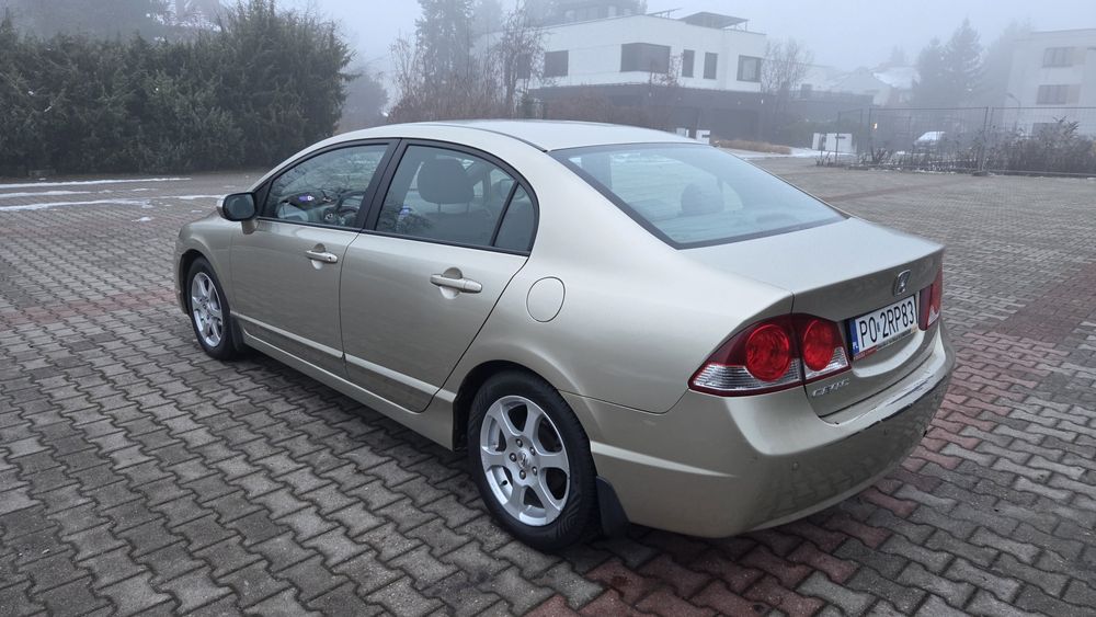 Honda Civic sedan VIII 1.8 140KM 2008 Polski salon Niski przebieg